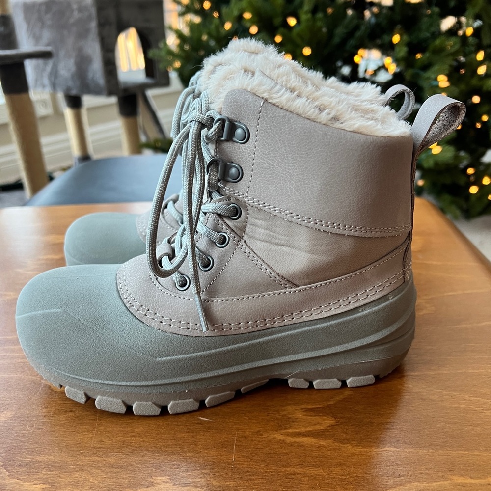 Girls All In Motion Snow Boots Size 3